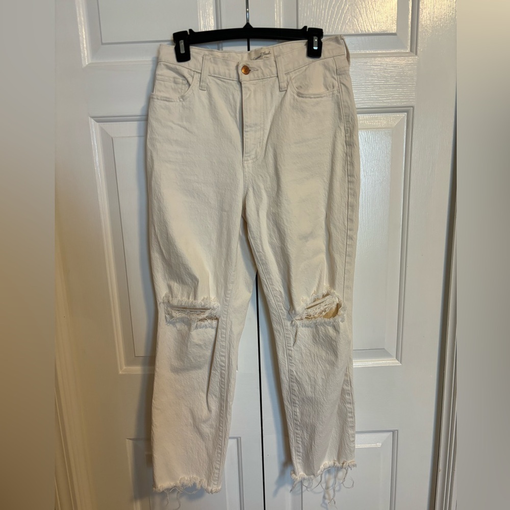 Universal Thread Vintage Straight White Jeans